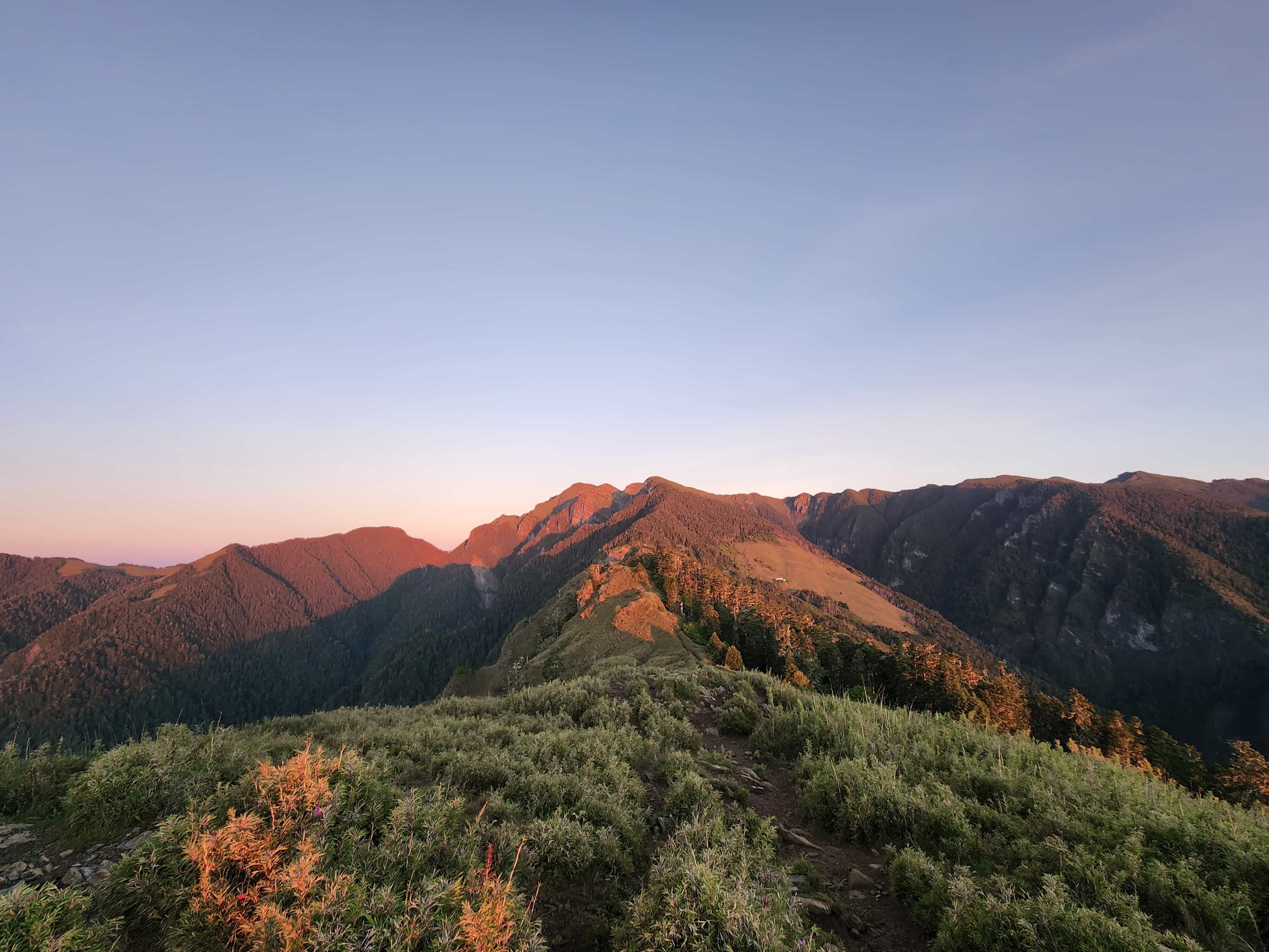 挑望冰河遺跡【雪山東峰】｜兩天一夜